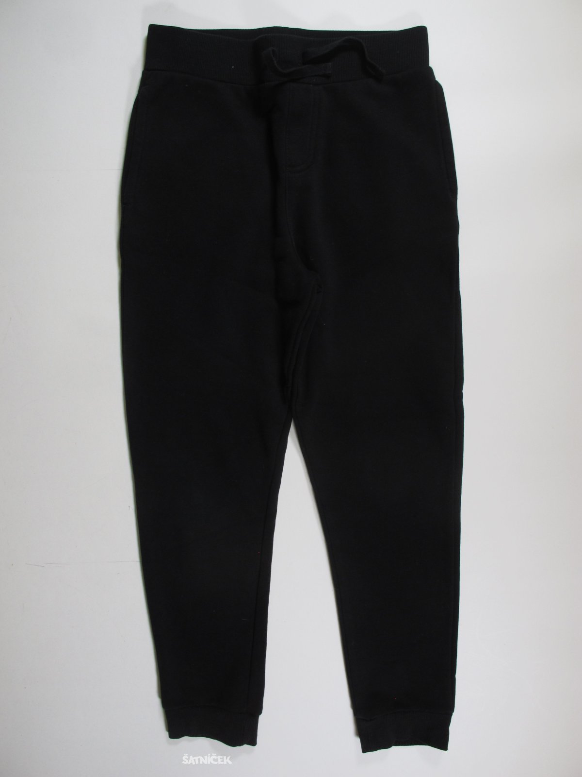 Černé tepláky pro kluky second hand 